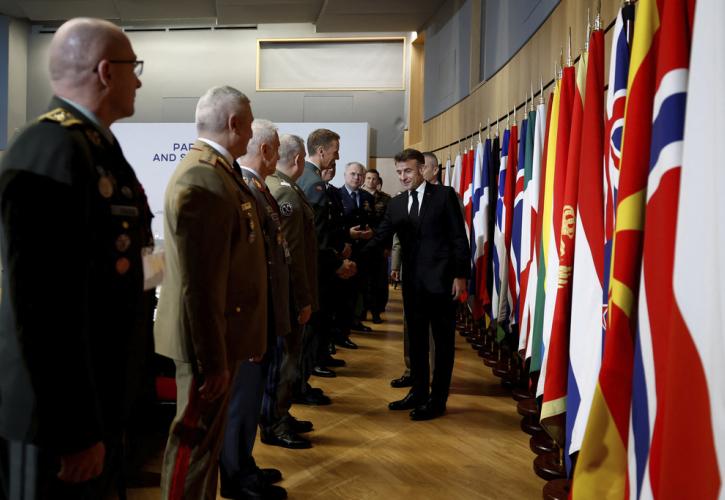 ΕΕ - ΝΑΤΟ και 5 Ευρωπαίοι υπουργοί Άμυνας συνομιλούν για την Ουκρανία στο Παρίσι