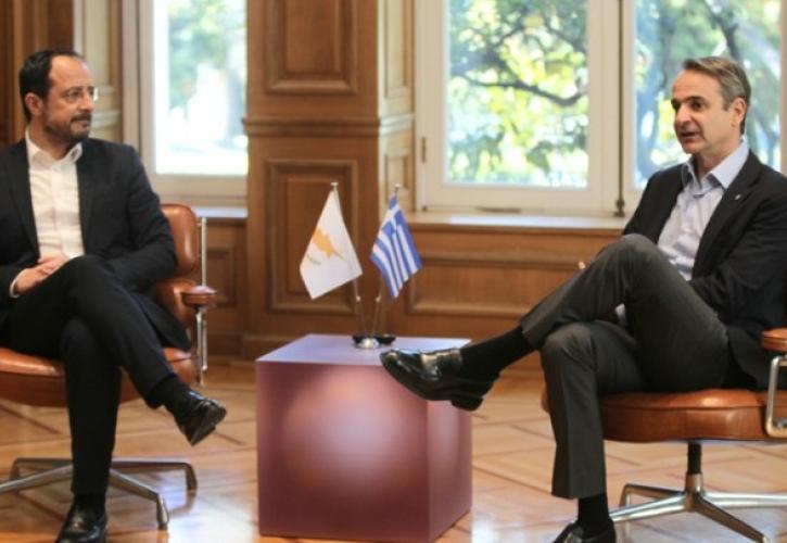Κυπριακό και επενδύσεις στην ευρωπαϊκή άμυνα στο επίκεντρο συνάντησης Μητσοτάκη - Χριστοδουλίδη