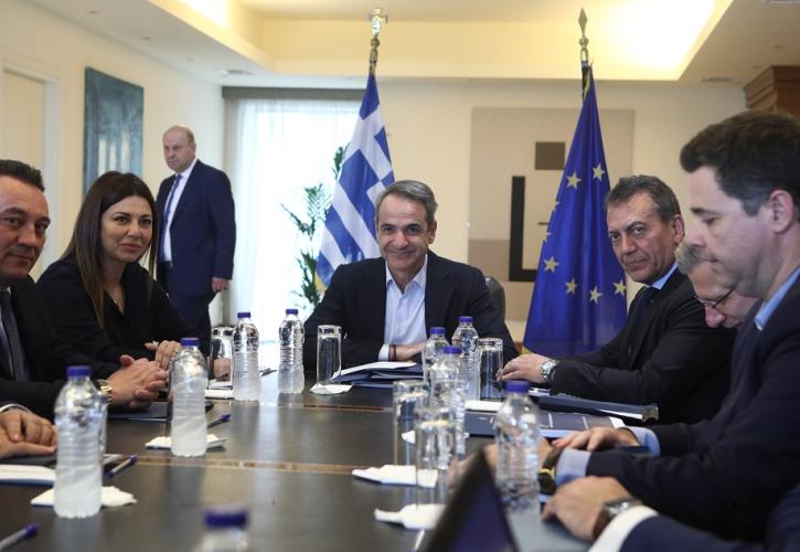 Στο υπουργείο Παιδείας, Θρησκευμάτων και Αθλητισμού ο Κυρ. Μητσοτάκης