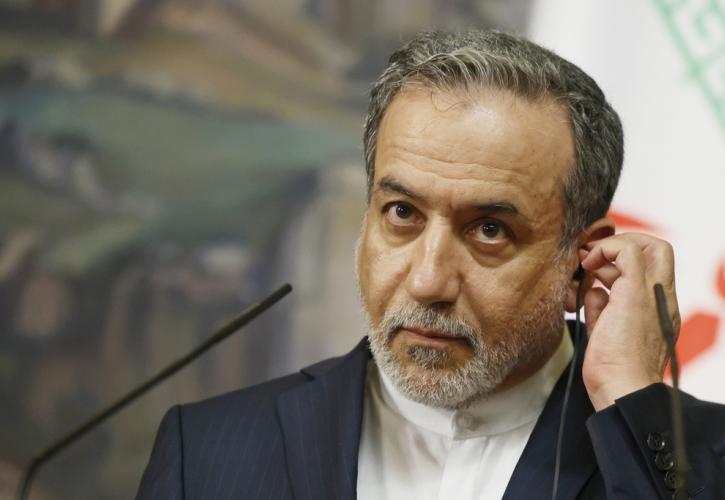 Στην Κίνα ο Ιρανός ΥΠΕΞ: Το Πεκίνο ελπίζει να έχει «εις βάθος» συνομιλίες με την Τεχεράνη