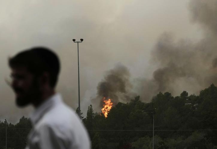 Σε πύρινο κλοιό η Ιερουσαλήμ - Εκκενώσεις περιοχών, κλείσιμο αυτοκινητοδρόμων και ανάπτυξη στρατού