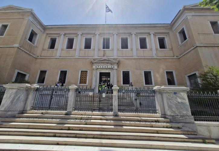 Επιθεώρηση των εργασιών αποκατάστασης του κτιρίου του ΣτΕ στο Αρσάκειο Μέγαρο