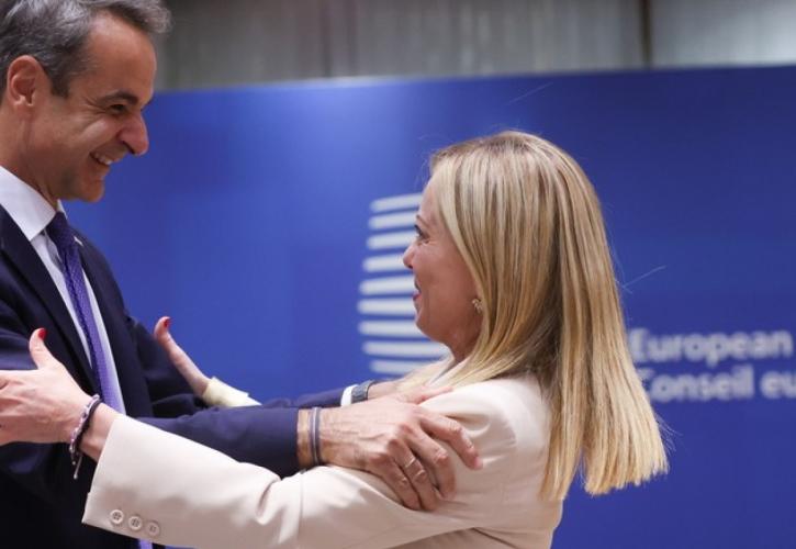 Στη Ρώμη για αμυντικά και ενέργεια - Στέφανος και Ζωή - Το πολιτικό θρίλερ του ΠΑΣΟΚ: Mια σειρά έκπληξη!
