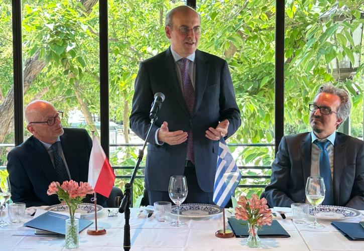 Χατζηδάκης σε πρέσβεις ΕΕ: Η ελληνική οικονομία επέστρεψε δυναμικά