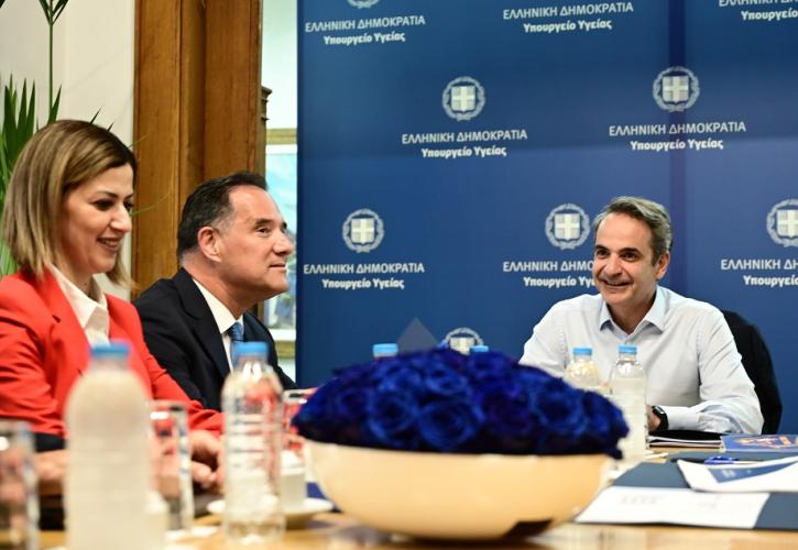Επίσκεψη του πρωθυπουργού Κυρ. Μητσοτάκη στο Υπουργείο Υγείας