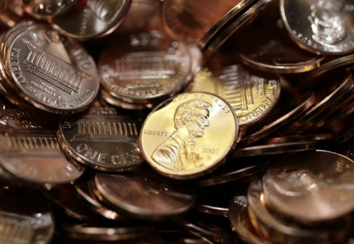 Ο Τραμπ καταργεί το κέρμα του ενός σεντ μετά από 230 χρόνια - Τι θα γίνουν 114 δισεκατομμύρια κέρματα