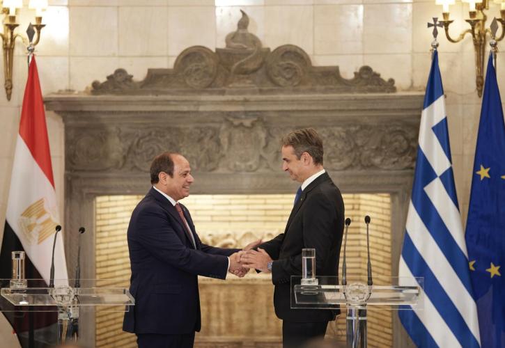 Λαχανοντολμάδες και σπανακόπιτα νοστιμίζουν την ελληνοαιγυπτιακή φιλία - Το κεφάλι του Κυρανάκη στον Θύμιο - Νίκος υπέρ Ζωής