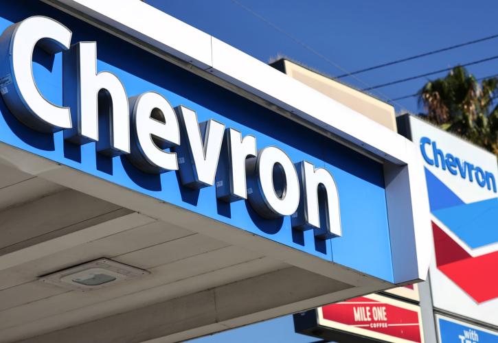 Chevron: Άδεια από ΗΠΑ για να μείνει ζωντανή η παραγωγή πετρελαίου στη Βενεζουέλα