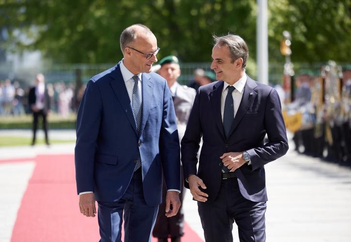 Μερτς προς Μητσοτάκη: «Συγχαρητήρια στον ελληνικό λαό - Η χώρα στέκεται πλέον στις δικές της δυνάμεις»