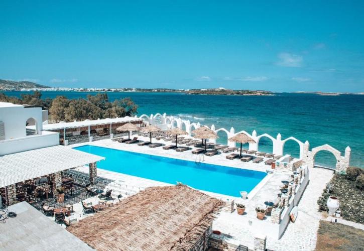 Στη HotelBrain το πρώην Selina Paros - Θα λειτουργήσει από το 2026