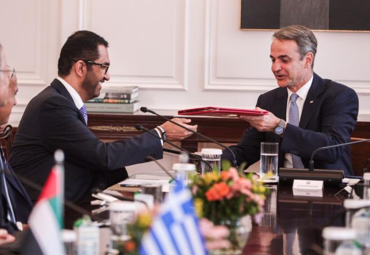 Συνάντηση του Κ. Μητσοτάκη με τον υπουργό Βιομηχανίας των ΗΑΕ - Πού δρομολογούνται νέες επενδύσεις