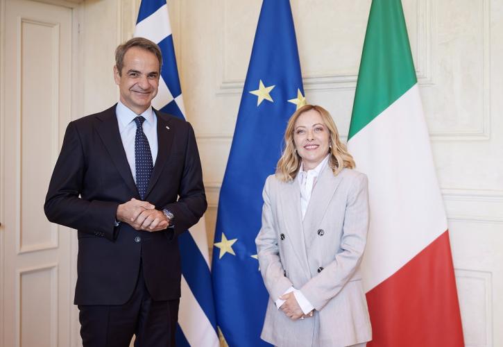 Μητσοτάκης - Μελόνι: Συμφωνία με την Ιταλία για επενδύσεις 360 εκατ. ευρώ σε καινούργια τρένα και αμαξοστάσια