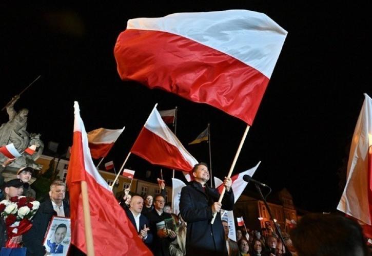 Εκλογές στην Πολωνία: Νικητής στον α' γύρο ο φιλοευρωπαίος Ράφαλ Τρασκόφσκι