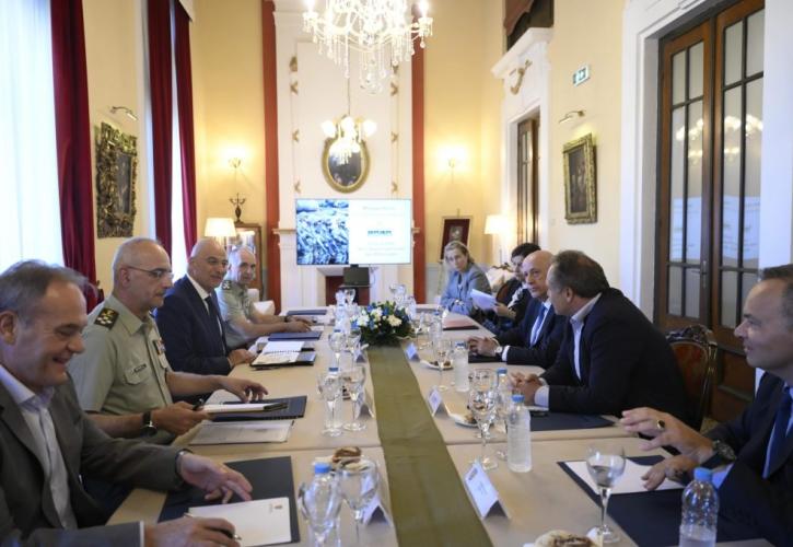 Συνάντηση Δένδια με Διοίκηση του ΣΕΒ - Τι βρέθηκε στο επίκεντρο