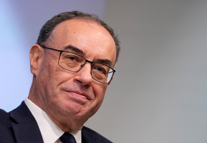 Μπέιλι (BoE): «Παράθυρο» για ταχύτερες μειώσεις επιτοκίων - Στα ραντάρ δασμοί, πληθωρισμός, μισθοί