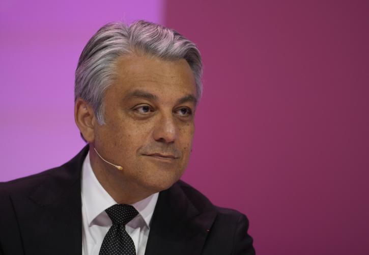 Από το αυτοκίνητο στη μόδα: Παραίτηση έκπληξη του CEO της Renault, Λούκα Ντε Μέο - Θα ηγηθεί της Kering