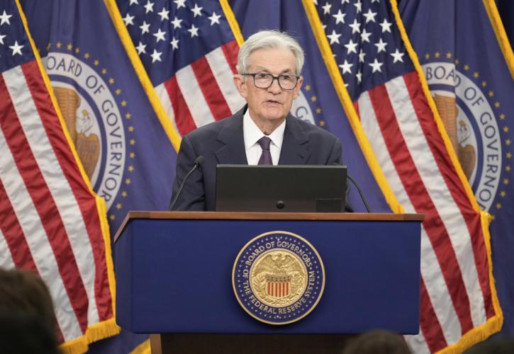 Πάουελ (Fed): Θα περιμένουμε προτού εξετάσουμε νέες μειώσεις επιτοκίων