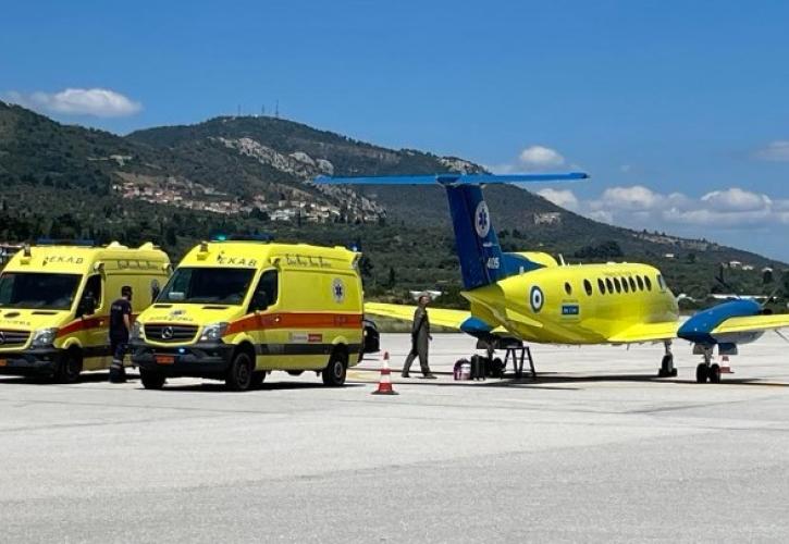 Μυτιλήνη: Γιατρός του ΠΝ από την Αθήνα πέταξε σε Σαντορίνη και Μυτιλήνη με αεροπλάνο του ΕΚΑΒ για να σώσει δυο ζωές