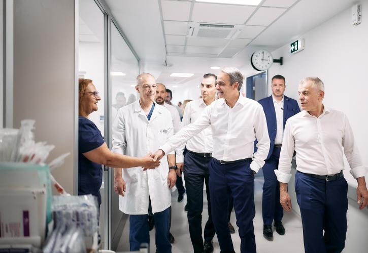 Επίσκεψη Μητσοτάκη στο ανακαινισμένο ΚΑΤ