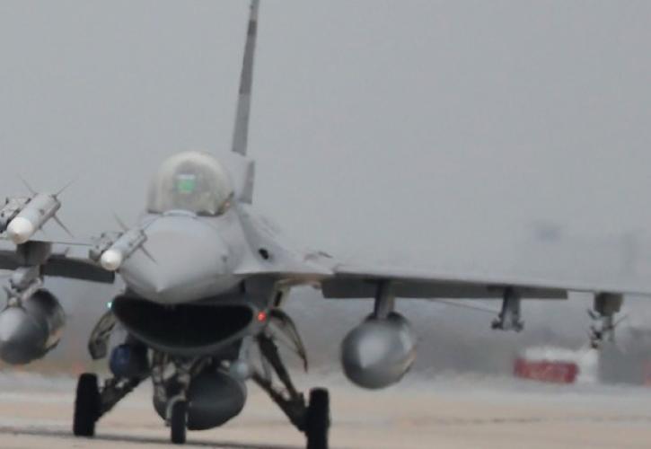 Ουκρανός πιλότος έχασε τη ζωή του και το μαχητικό του F-16 συνετρίβη