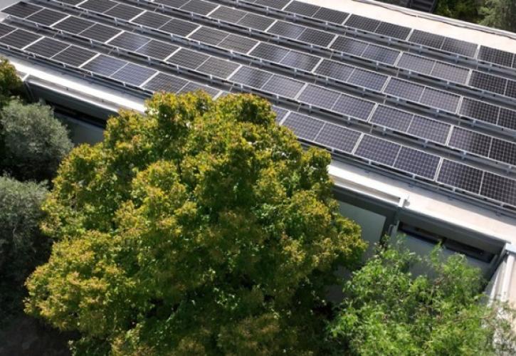 ΥΠΕΝ: «Πράσινο φως» για φωτοβολταϊκά σε πολυκατοικίες