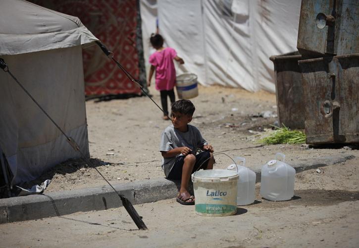 Unicef: Καταρρέει το σύστημα υδροδότησης στη Γάζα - «Παιδιά θα αρχίσουν να πεθαίνουν από τη δίψα»