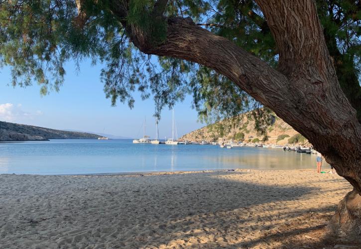 Daily Mirror: Αντίδοτο στον υπερτουρισμό, η Ηρακλειά των 100 κατοίκων
