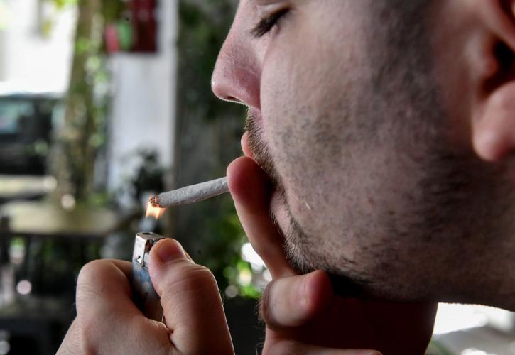 Έρχονται μεγάλες αυξήσεις φόρων σε τσιγάρα και καπνό - Έως και 1.092% στα πούρα
