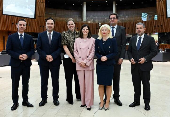ΕΕ: 13 χώρες στηρίζουν την ελληνική πρωτοβουλία για την προστασία των παιδιών στο διαδίκτυο