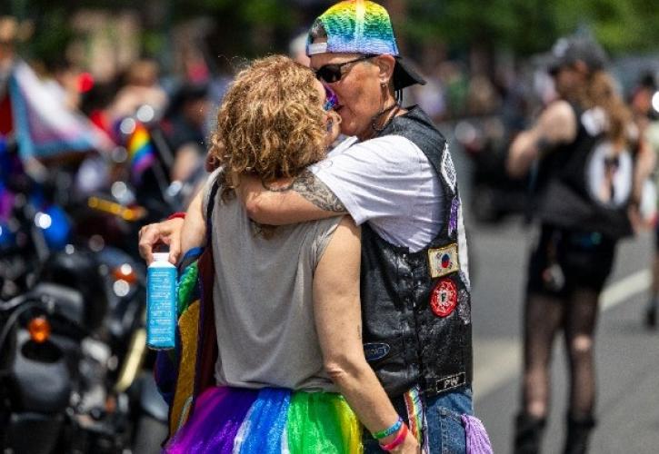 Με αφορμή την World Pride μεγάλη πορεία στην Ουάσινγκτον, με τη ΛΟΑΤΚΙ+ κοινότητα να αψηφά τον Τραμπ