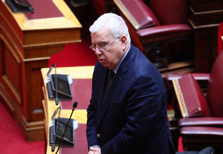 Στράτος Σιμόπουλος: Επίθεση με γκαζάκια στο σπίτι του βουλευτή της ΝΔ - «Δεν πτοούμαι»