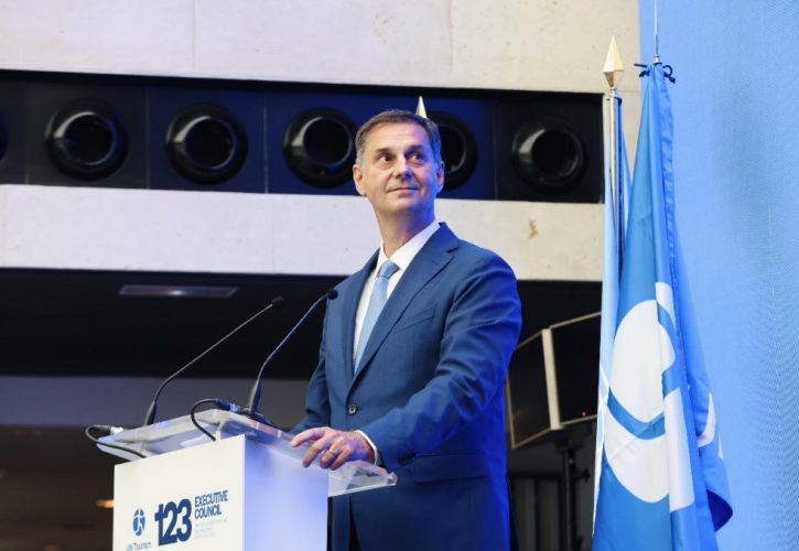Συνάντηση Θεοχάρη με τον Υφυπουργό Ενέργειας του Αζερμπαϊτζάν