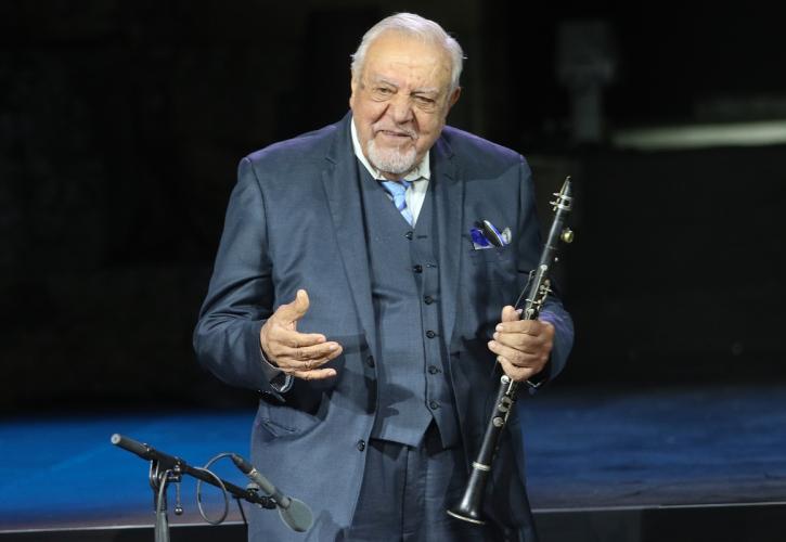 Έφυγε απ' τη ζωή ο «μάγος» του κλαρίνου Πετρολούκας Χαλκιάς