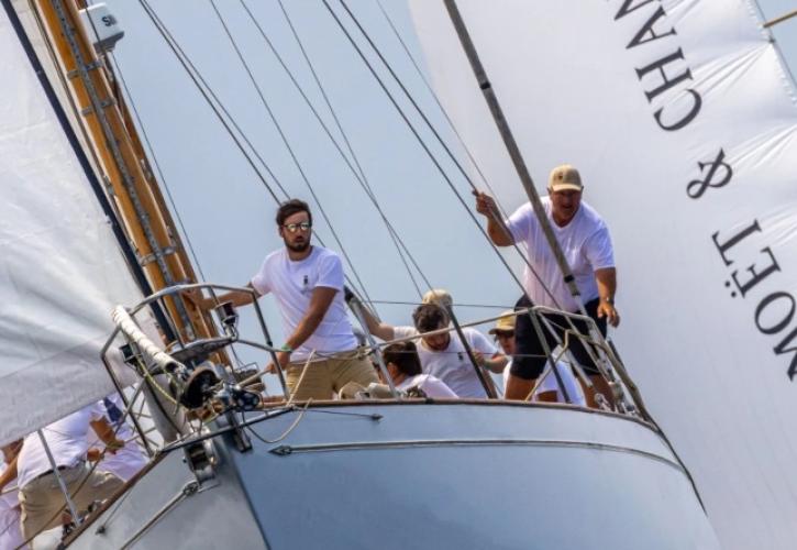 Spetses Classic Yacht Regatta 2025: Ο κορυφαίος Διεθνής Αγώνας Κλασσικών και Παραδοσιακών Σκαφών έλαμψε για 14η χρονιά στο ιστορικό νησί των Σπετσών με Χρυσό Χορηγό την Moët & Chandon