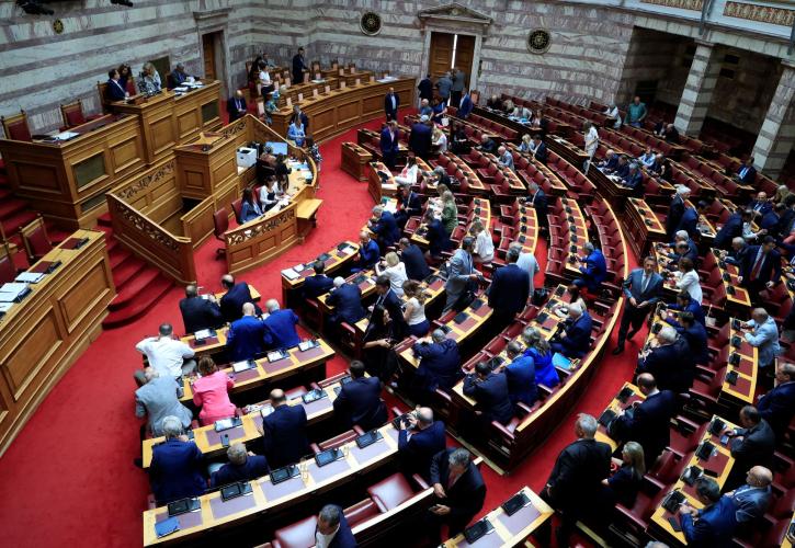 Προανακριτική για Τριαντόπουλο: Απορρίφθηκε η άρση ασυλίας των 14 βουλευτών της ΝΔ με 158 «όχι»