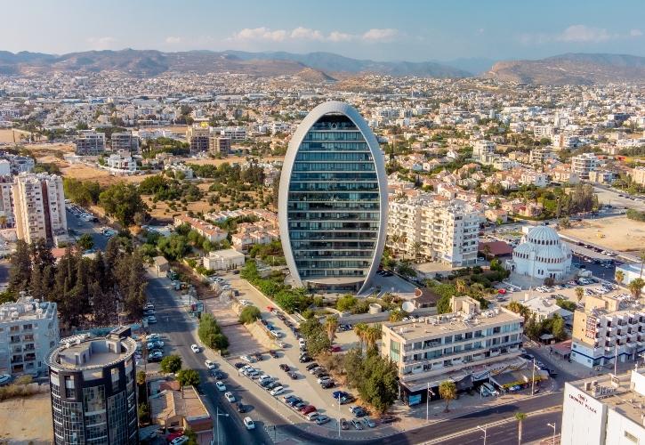 Η ΟΜΗΡΟΣ επεκτείνεται στην Κύπρο με την εξαγορά της Hadjipieris Dairy