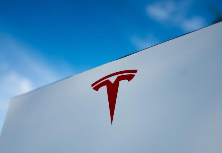 Azoria: Η επενδυτική αναβάλλει το ETF της Tesla μετά τις εξαγγελίες Μασκ για πολιτικό κόμμα