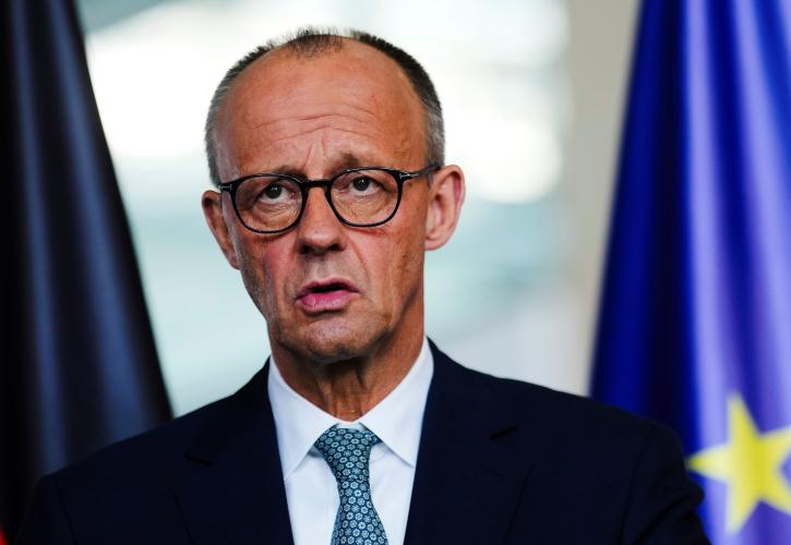 Γερμανία: «Βέλη» κατά Μερτς για τoν περιορισμό των παραδόσεων όπλων στο Ισραήλ