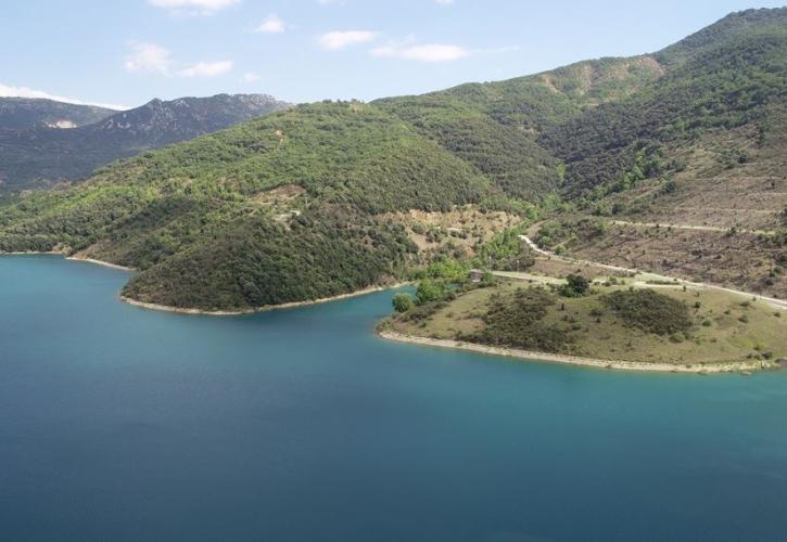 Τη μικρότερη έκταση των τελευταίων τουλάχιστον 10 ετών έχει η λίμνη του Μόρνου