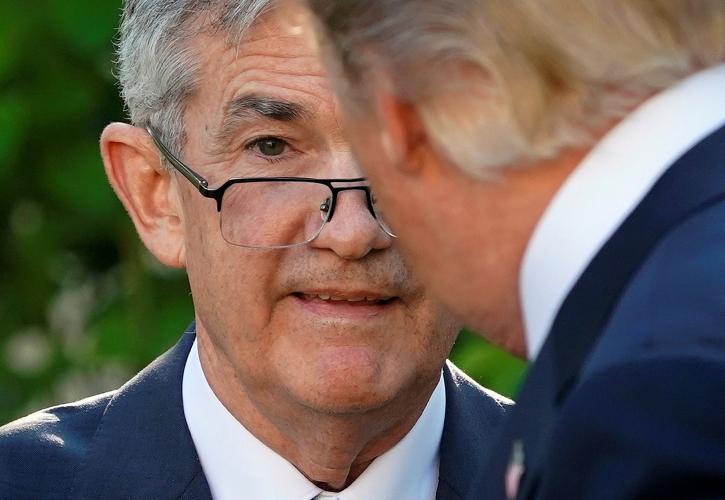 Κόντρα Τραμπ – Πάουελ: Τι θα συμβεί σε περίπτωση απόλυσης του προέδρου της Fed – Θα παραβιάσει την «κόκκινη γραμμή» ο Λευκός Οίκος;