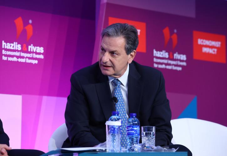 Σκυλακάκης στον Economist: Χρειαζόμαστε μια νέα γενιά μεταρρυθμίσεων