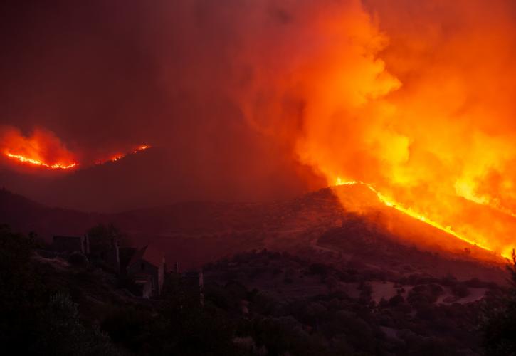 Ολονύχτια μάχη με τις φλόγες σε Χίο και Αχαΐα - Σε πύρινο κλοιό Πρέβεζα, Ζάκυνθος και Κεφαλονιά