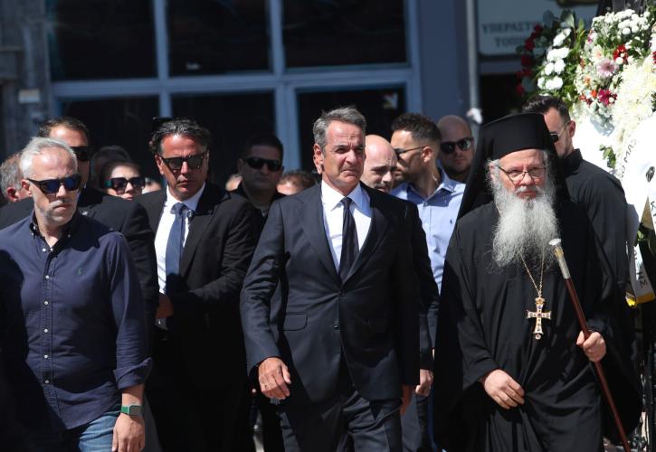 Μητσοτάκης στην κηδεία Βεσυρόπουλου: «Έφυγε το καλύτερο παιδί»