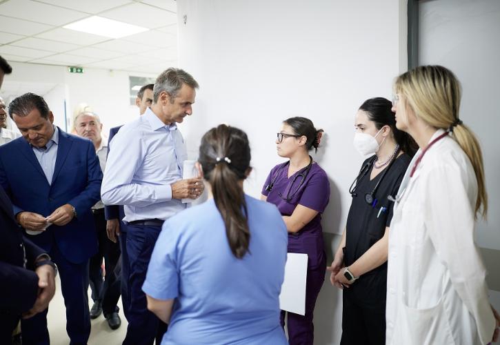 Επίσκεψη Μητσοτάκη στο Ιπποκράτειο: Επιθεώρησε τα έργα ανακαίνισης του Τμήματος Επειγόντων Περιστατικών