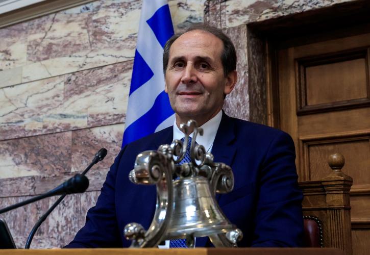 Ο πολιτικός κόσμος αποχαιρετά τον Απόστολο Βεσυρόπουλο