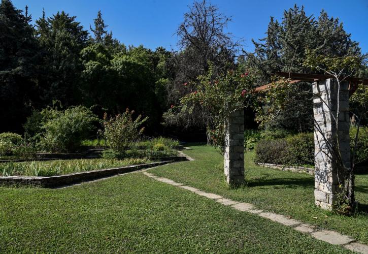 Guardian: Στην Αθήνα ένας από τους 10 καλύτερους κήπους της Ευρώπης