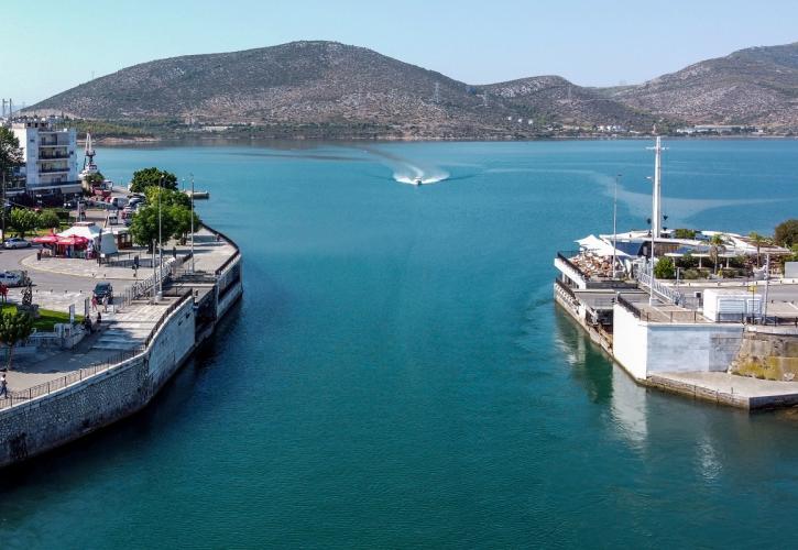 Άνοιξε και πάλι για πεζούς και οχήματα η παλαιά γέφυρα της Χαλκίδας