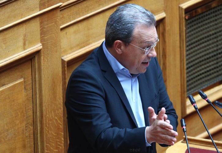 Φάμελλος: Ο κ. Μητσοτάκης προσπαθεί να δικαιολογήσει την απαξίωση της δημόσιας Υγείας