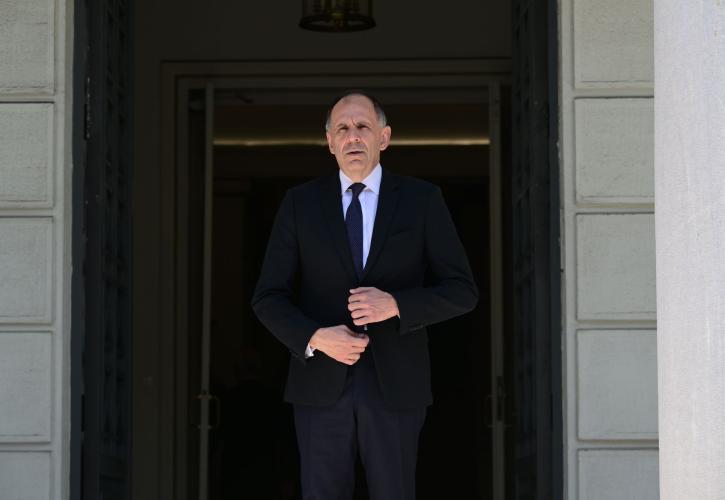 Γεραπετρίτης: Όχι σε γεωπολιτικό πλειστηριασμό – Η Ελλάδα δεν θα στείλει στρατεύματα στην Ουκρανία