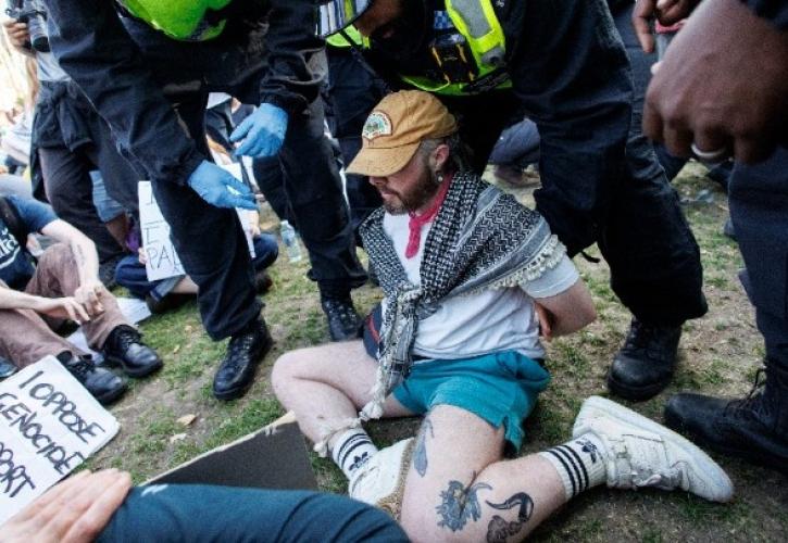 Βρετανία: Σχεδόν 500 συλλήψεις σε νέα κινητοποίηση υποστήριξης στην οργάνωση Palestine Action